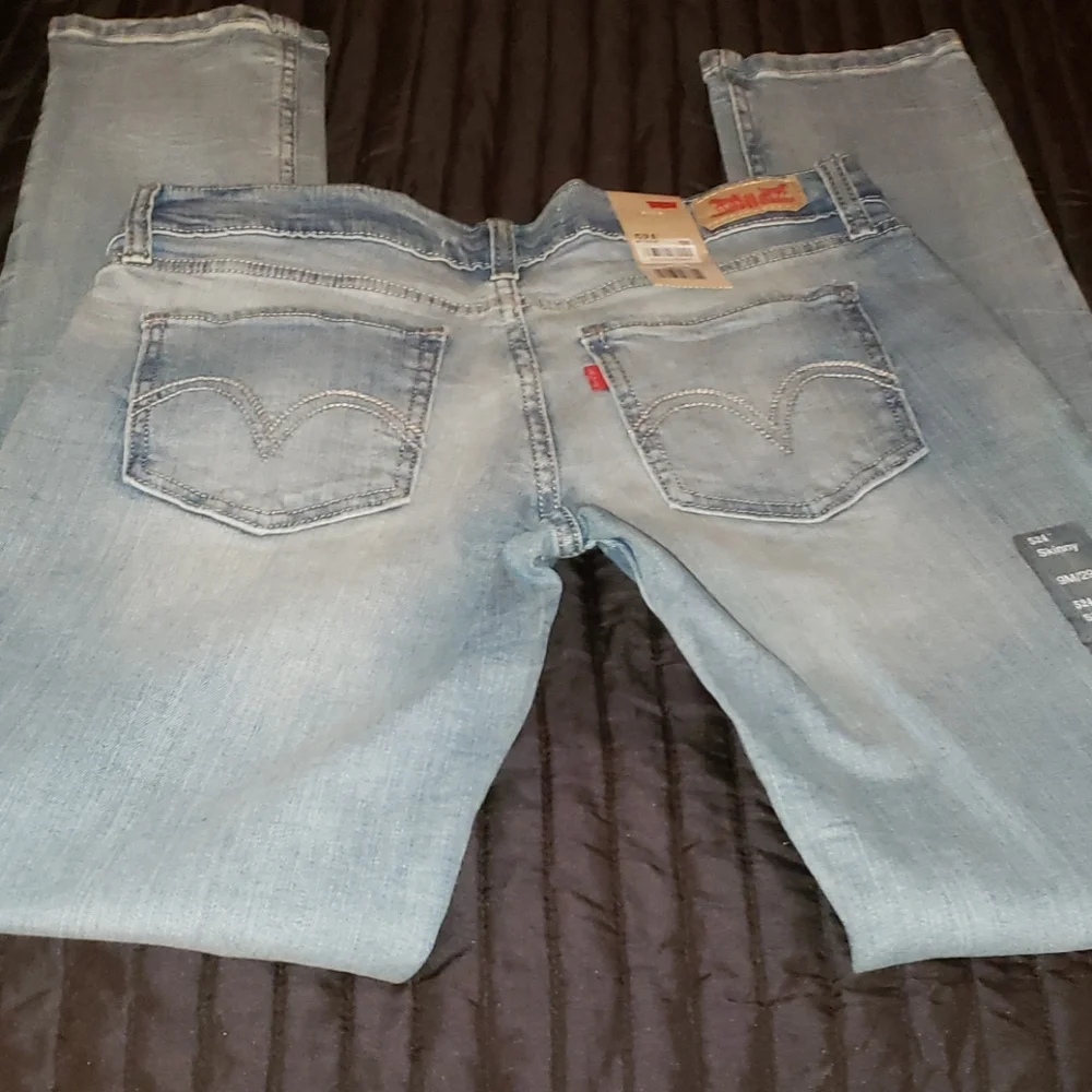 Levis 524 Too Superlow Skinny Jeans